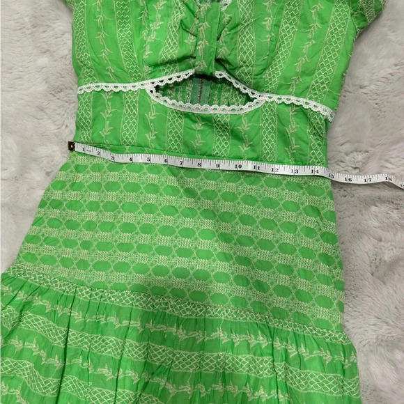 Vestido Midi de Laise Cut Out
Cancun Verde - Limonada Pink - Picture 12 of 15